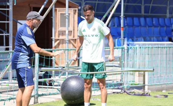 מרשים: דין דוד בלט בבכורה מול מועדון הפאר האנגלי