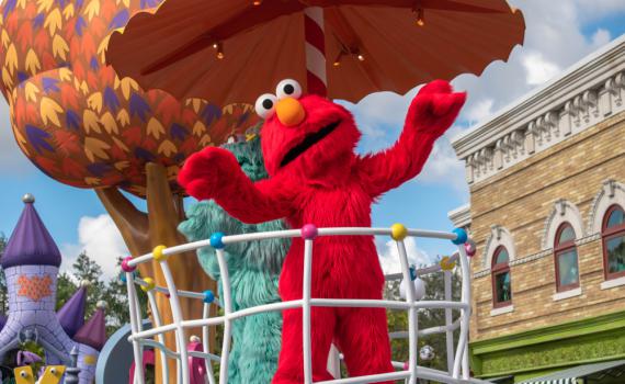 "להרוג את כל היהודים": כוכב רחוב סומסום בסדרת ציוצים מסיתים