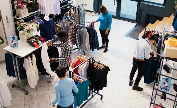 נתפסה מוכרת מותגים מזויפים: זה העונש הכבד של בעלת העסק