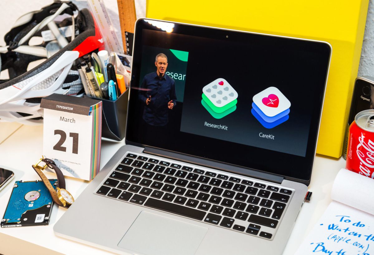 דרמה בעולם הטכנולוגיה: סמנכ"ל אפל פורש אחרי 27 שנה