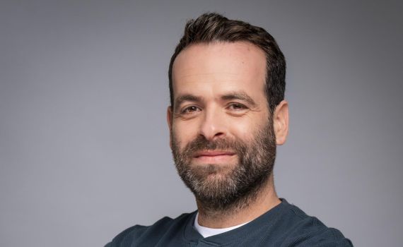 אודי כגן חושף בהומור ורגישות: יש לי פוסט טראומה. צפו