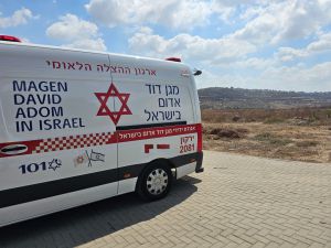 בן 70 נדרס על ידי רוכב אופניים חשמליים; מצבו קשה