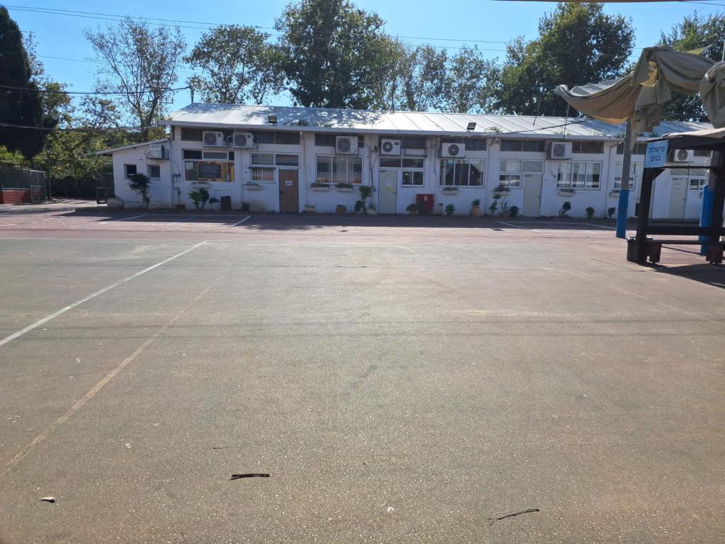 הורי בית ספר סרוג ברעננה: העירייה משתמשת בנו כבני ערובה