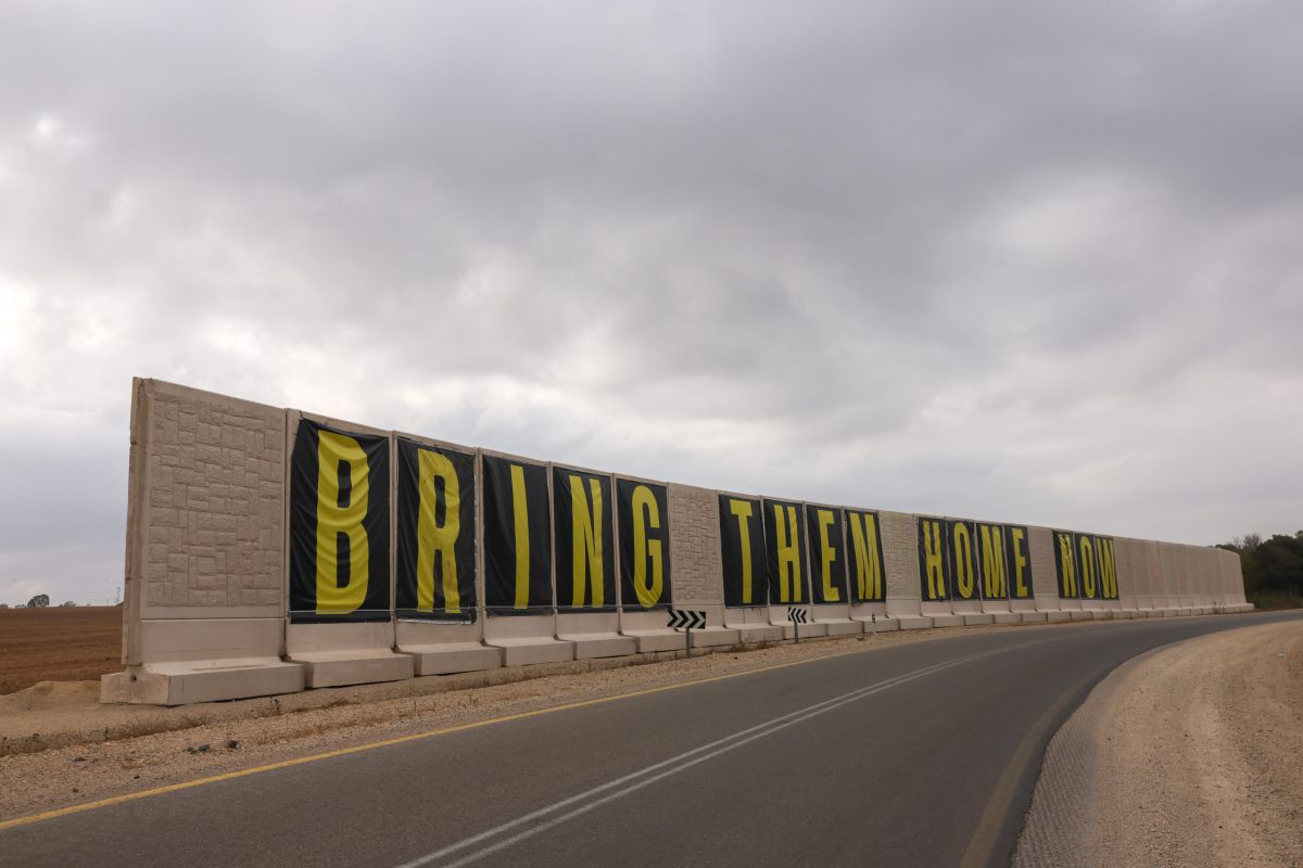 האיום הוסר: בעוטף עזה מסירים את חומות הבטון