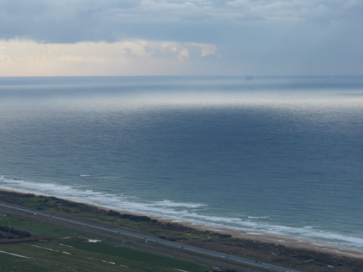משרד הבריאות באזהרה לציבור המתרחצים בים