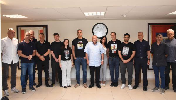 למרות הפגישה עם משפחות החטופים: ההסתדרות לא תצטרף לשביתה