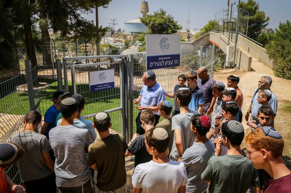 האם הציבור הסרוג הולך לאור משנת הרב קוק?