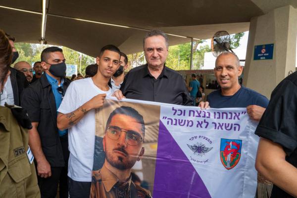 בשירה וריקודים: החיילים התגייסו לגבעתי | צפו בתיעוד