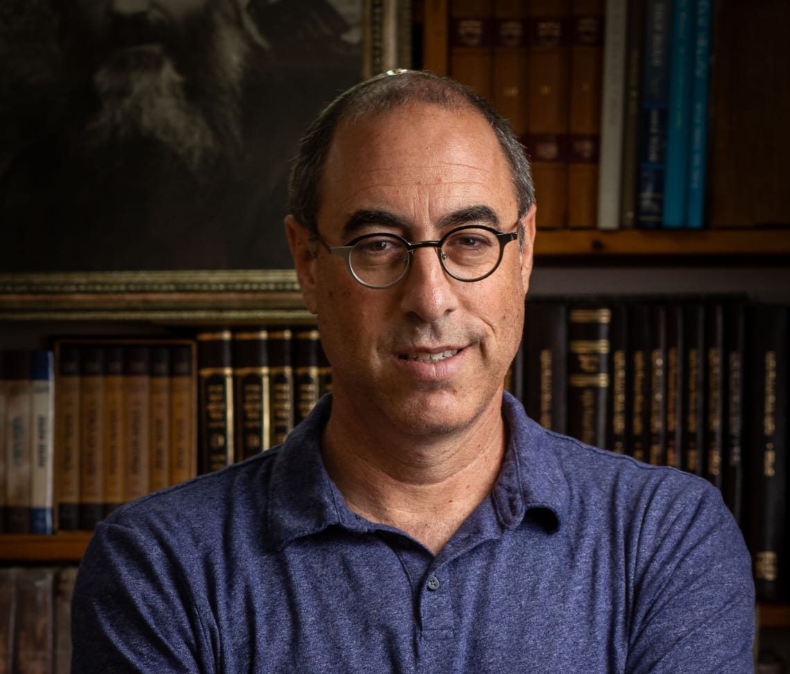 קלמן ליבסקינד מתפוצץ על התקשורת: "אתם צריכים להעריץ אותו"