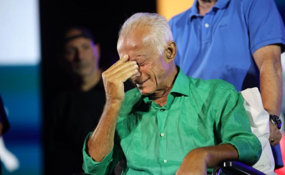 הצדעה מרגשת למתי כספי: המוזיקה, הדמעות והתרומה לחטופים