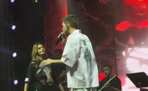 מהטיקטוק לבריכת הסולטן: נדב חנציס התארח בהופעה של אודיה