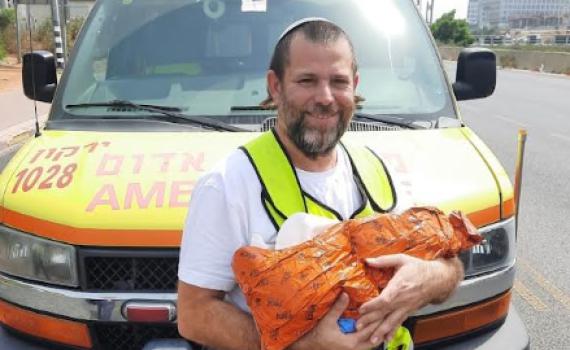 בעקבות גל החום: עלייה במספר הלידות מחוץ לבית החולים