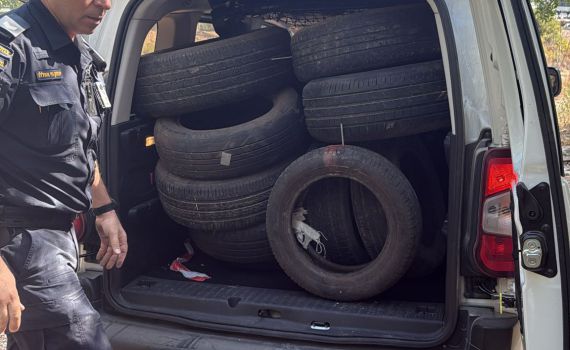 המשטרה תפסה מצבור צמיגים שנועדו לחסום את כביש 1