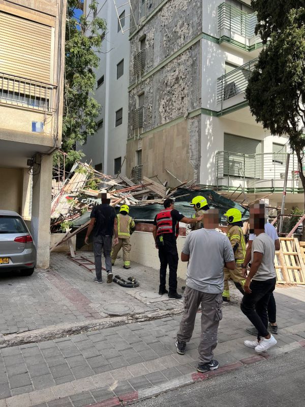 הרוג ו-2 פצועים בקריסת פיגומים בבניין בתל אביב