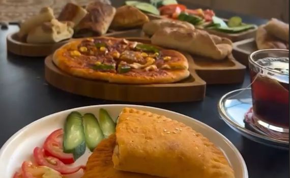 הסרטון שמוכיח: הכל היה פייק, אין רעב בעזה