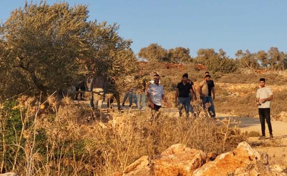 הוכחה מצולמת: המחבל שחוסל תועד אוחז באבן