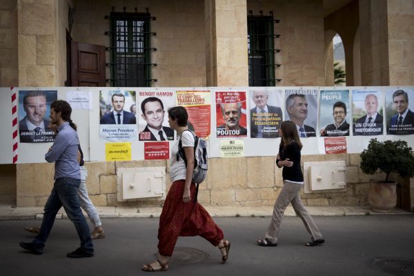 צרפת מאיימת: סגירת הקונסוליה תגרור תגובה חריפה