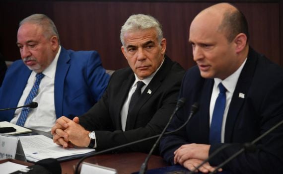 ליברמן, לפיד ובנט יפגשו להרכיב את הממשלה הבאה