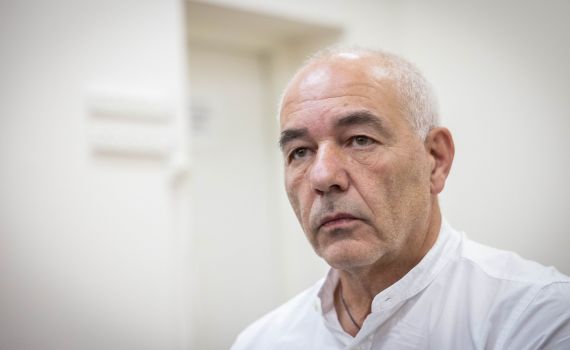 אחרי 10 שנות מריחה: פרשת רונאל פישר לקראת עסקת טיעון