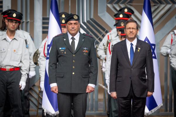 העימות בין הרמטכ"ל לממשלה: הנשיא חיזק את זמיר
