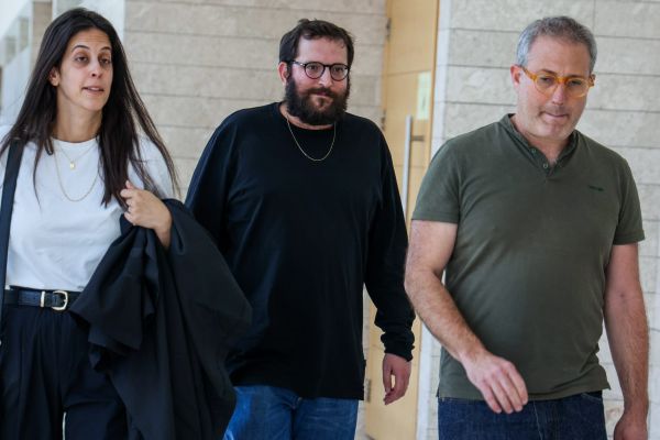 אוריך מאשים: "כשזה היועץ של ביבי זה עובר בדממה"