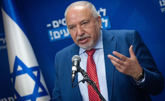 ליברמן בתגובה ראשונה על תכנית טראמפ