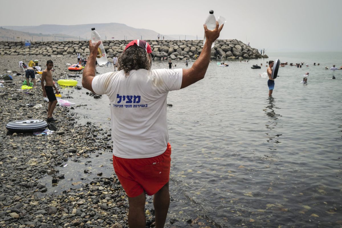 רוצים חוף צנוע, לא חוף נפרד