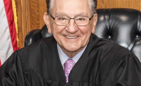 בגיל 88: "השופט הרחום" שהפך לכוכב רשת הלך לעולמו