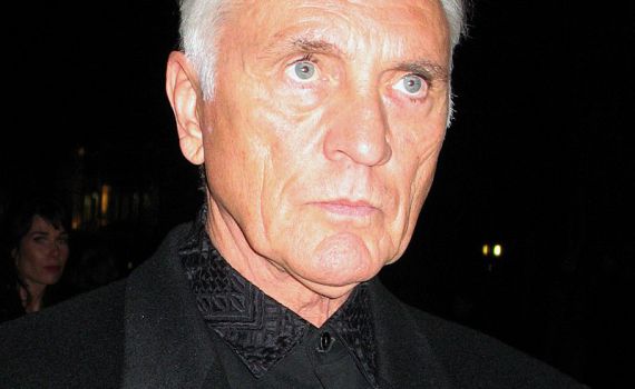 עולם הקולנוע בוכה: כוכב הענק מסרטי סופרמן הלך לעולמו