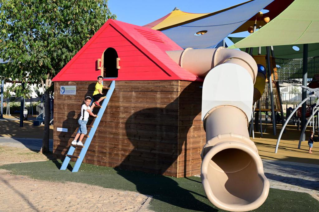 מרגש: מיגונית בשדרות הוסבה למתקן שעשועים | צפו