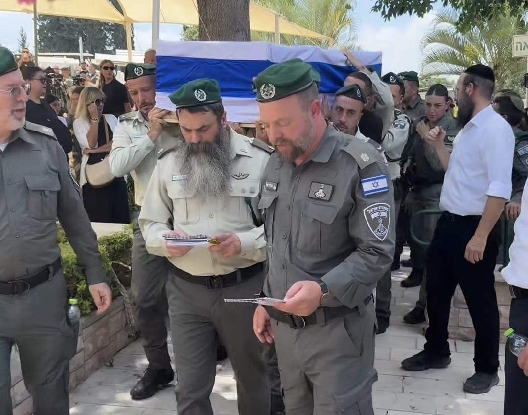 "הגן עלינו בגופו": הלוחם שנהרג בתאונת דרכים הובא למנוחות