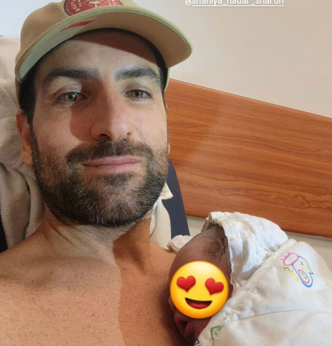 מהבמות לחדר הלידה: איזי הפך לאבא