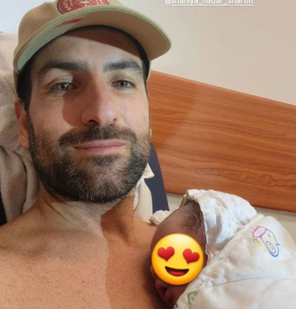 מהבמות לחדר הלידה: איזי הפך לאבא