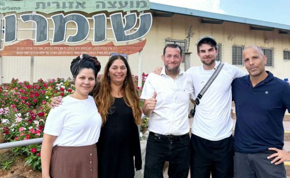 מהערפדים לארץ התנ"ך: כוכב הוליווד נחת בשומרון