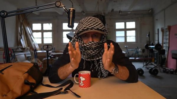 עושים הסברה: הכירו את הערבים שנלחמים על תדמית ישראל