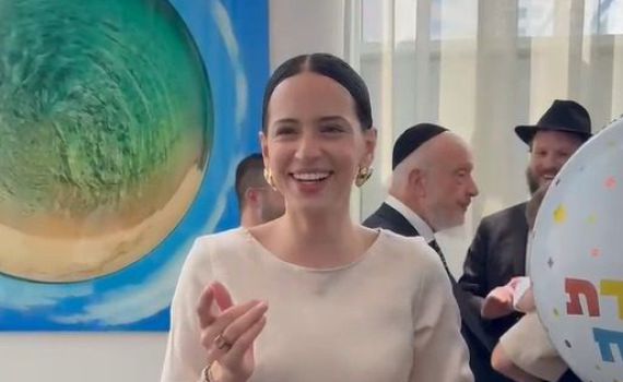 צפו: קורין גדעון ובעלה חוגגים חלאקה לבנם – בדמעות