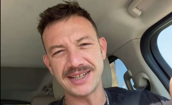 עוז זהבי תוקף את נטפליקס: "אתם ביזיון. עושקים אותנו"