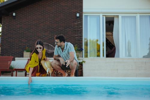 החופשה שהורסת נישואים: 10 סודות שיצילו אתכם מריב קטלני