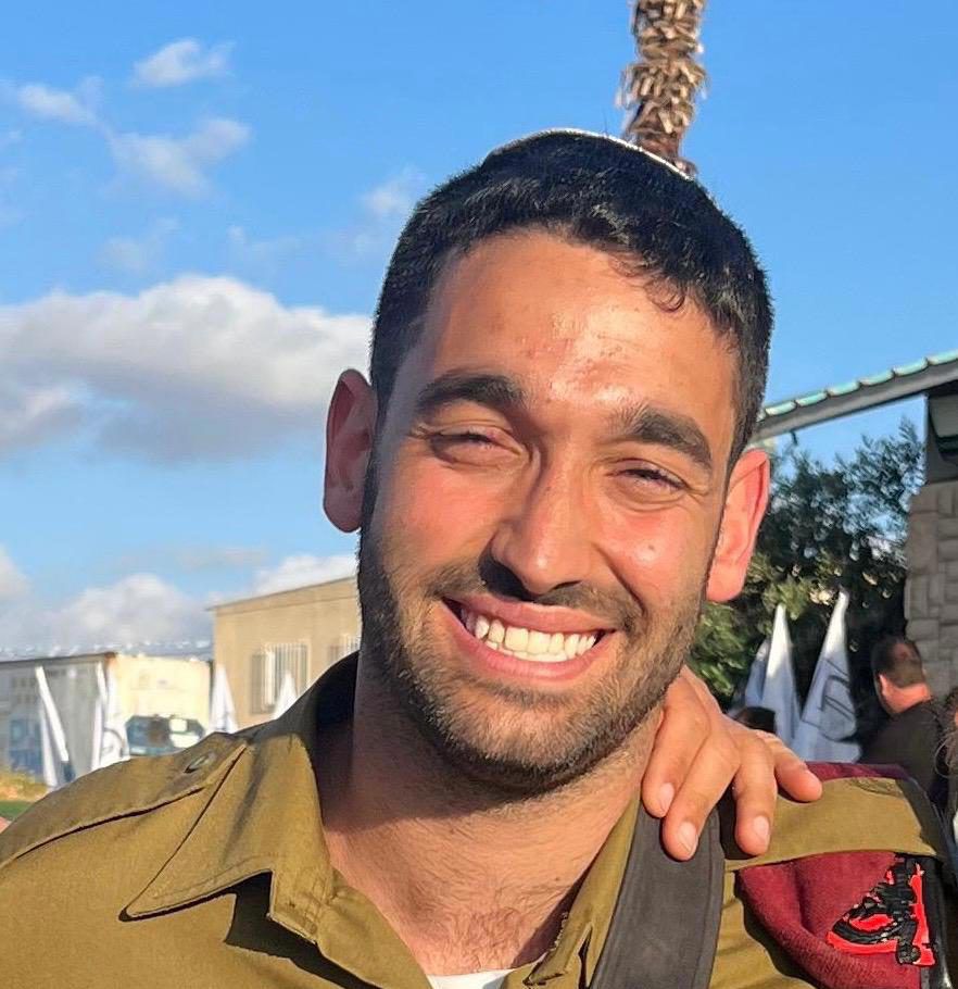 שידור ישיר: הלוחם איתן אבנר בן יצחק מובא למנוחות