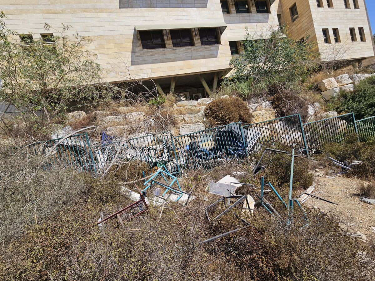 ההורים בטלמון זועמים: ככה לא צריך להראות בית ספר!