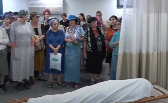 צפו בשידור ישיר: הלוויתה של הרבנית מרים עמיטל ז"ל