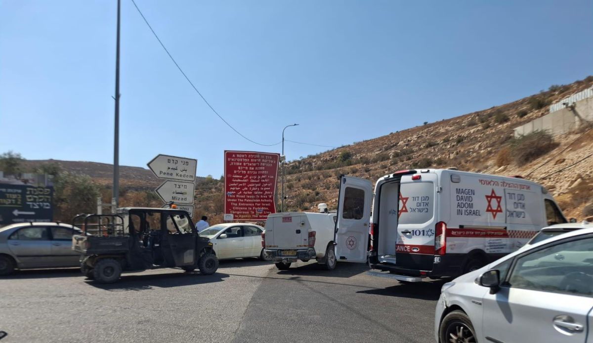 תיעוד: עובד מינהל אזרח תקף יהודי בגרזן סמוך למיצד. מצבו קל