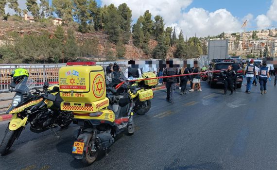 המחבלים עלו על האוטובוס והתחילו לירות, עד שנוטרלו