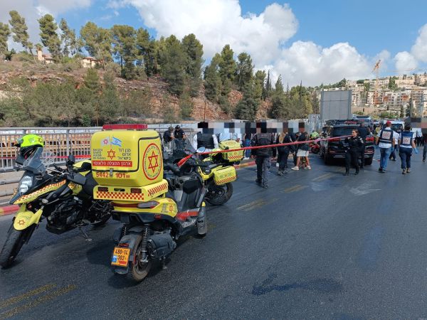 המחבלים עלו על האוטובוס והתחילו לירות, עד שנוטרלו