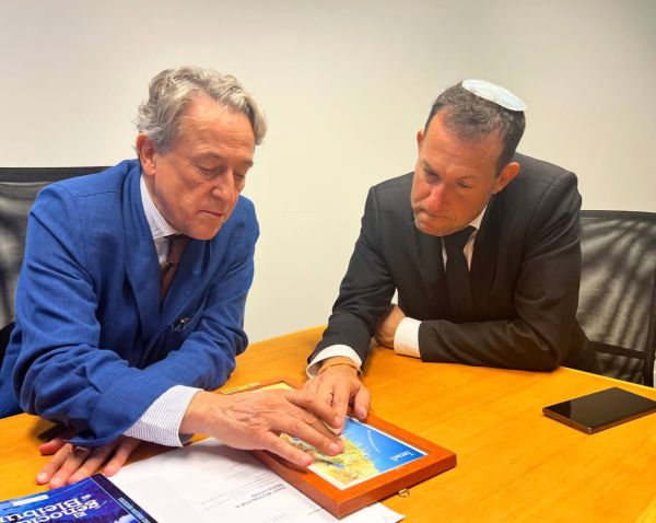 בכיר הפרלמנט האירופי ליוסי דגן: "הזמן הכי מתאים לריבונות"