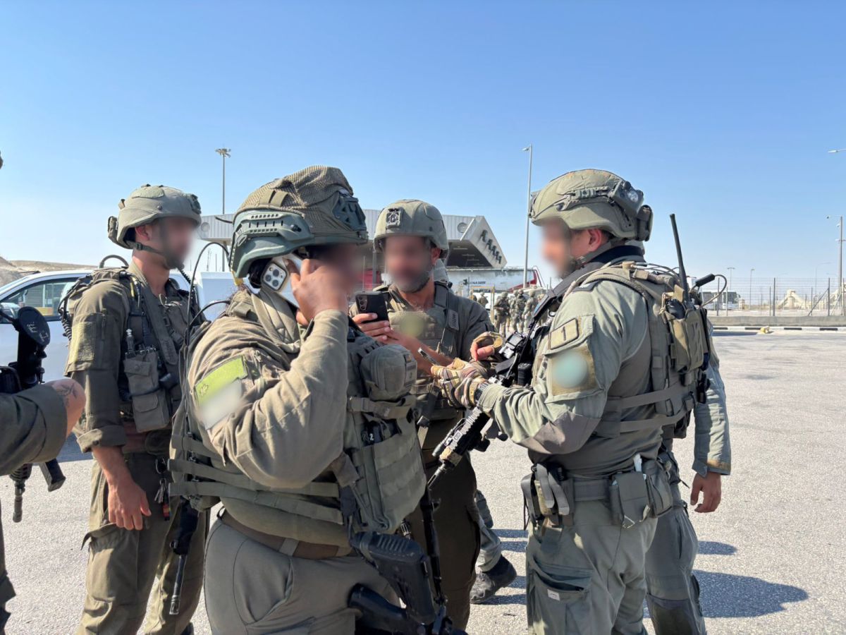 הגיע במשאית סיוע, ירה ודקר: פרטי הפיגוע במעבר אלנבי