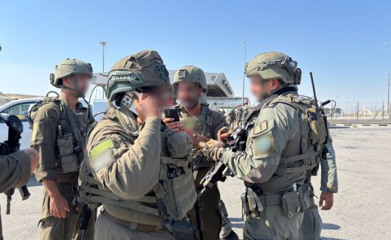 הגיע במשאית סיוע, ירה ודקר: פרטי הפיגוע במעבר אלנבי