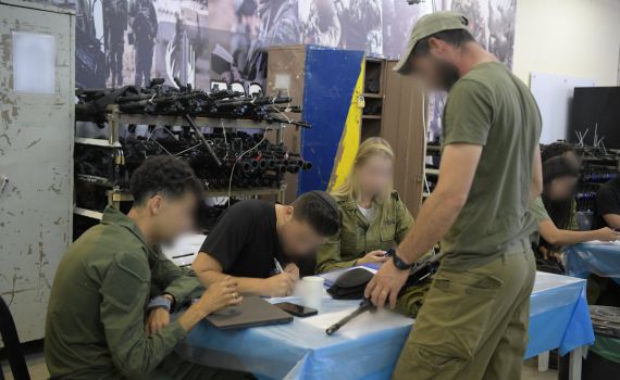 בכיר בצה"ל לסרוגים: הצבא בנוי היום על המילואים