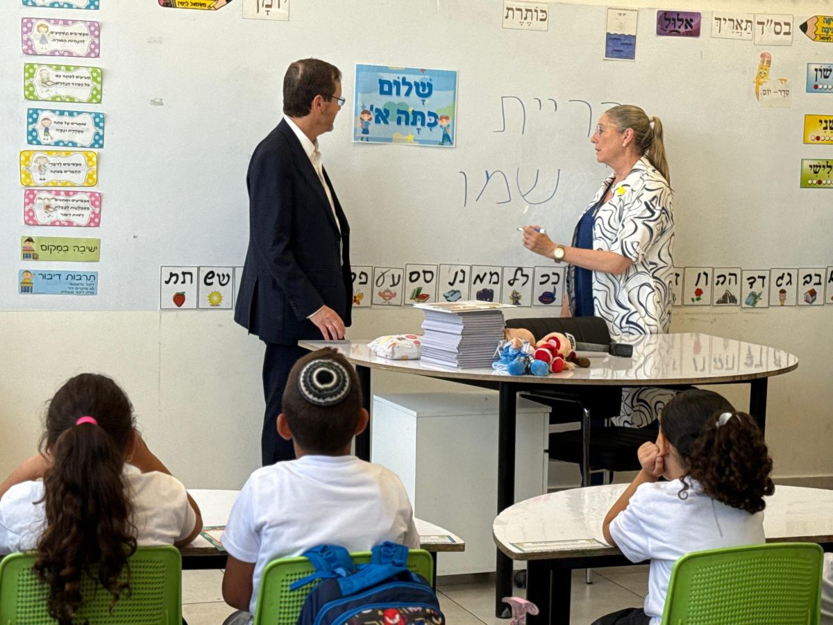 הרצוג בבי"ס שנפגע וחזר בקריית שמונה: "סמל של גבורה"