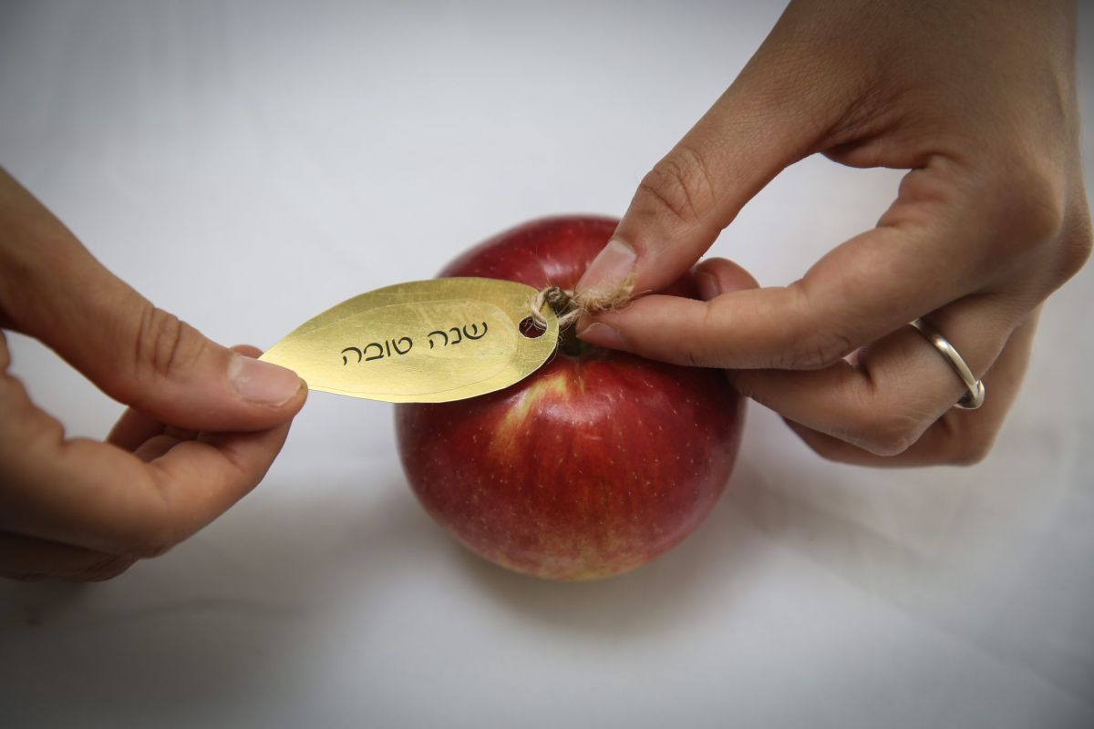 מתפוח ועד ראש של כבש: סימנים של ראש השנה